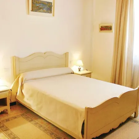 Rue Anatole France Apartment *